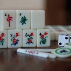 Mahjong et autres jeux de société